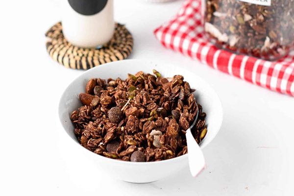خرید گرانولا شکلات تلخ + قیمت فروش استثنایی